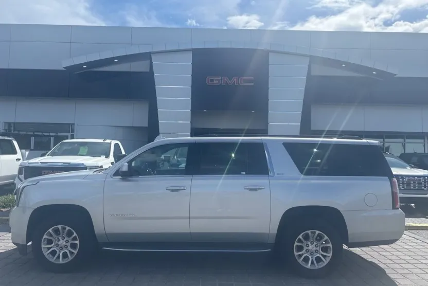 2019 Gmc Yukon XL SLT photo 1