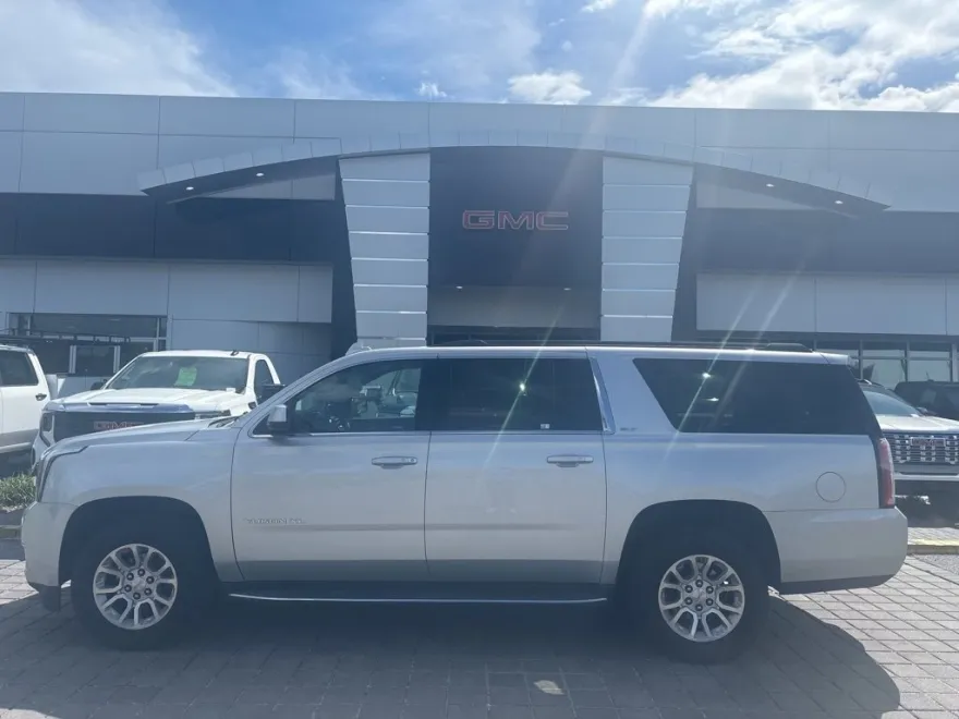 2019 Gmc Yukon XL SLT photo 1