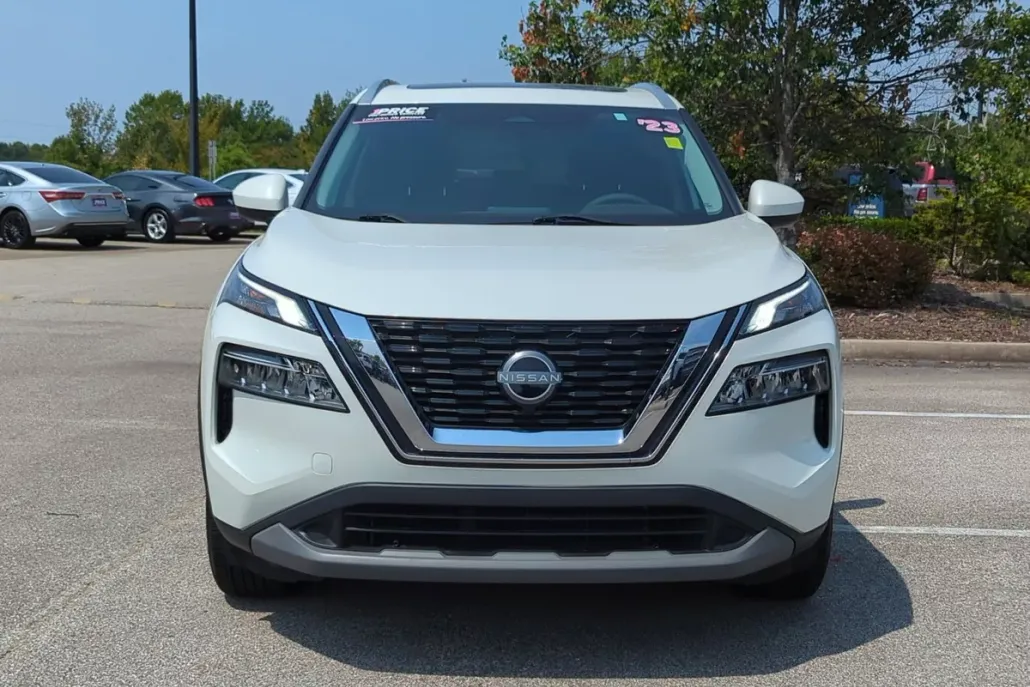 2023 Nissan Rogue SV photo 1