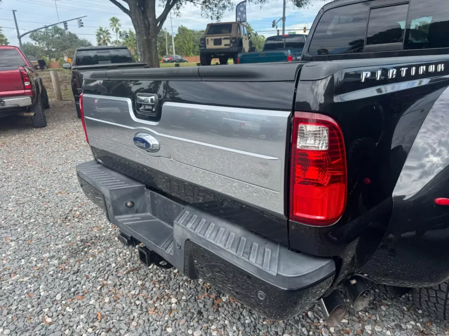 2013 Ford F-450 Platinum photo 1