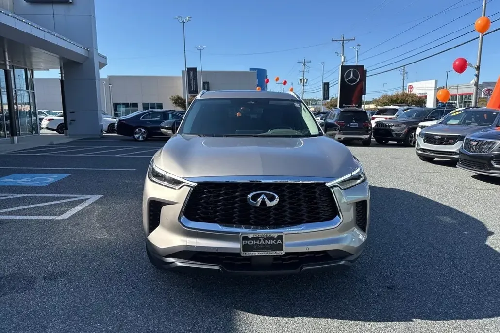 2022 Infiniti QX60 Luxe photo 1