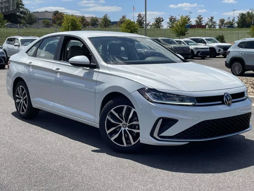 2025 Volkswagen Jetta 1.5T SE photo 1