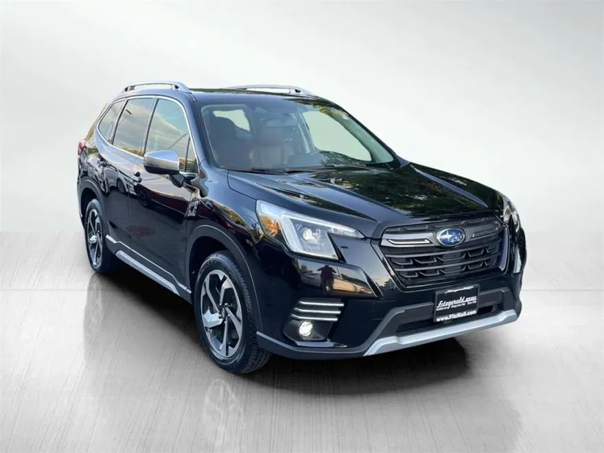 2022 Subaru Forester Touring photo 1