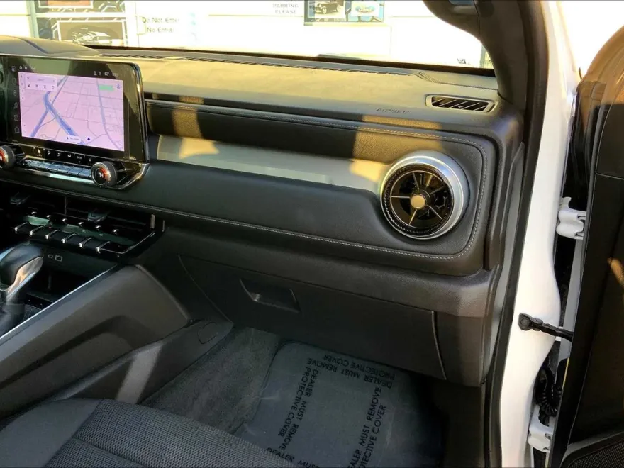 2023 Chevrolet Colorado LT photo 18
