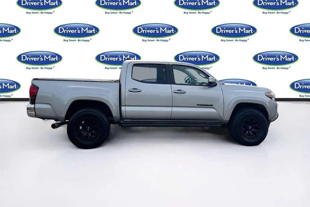 2019 Toyota Tacoma SR5 photo 1