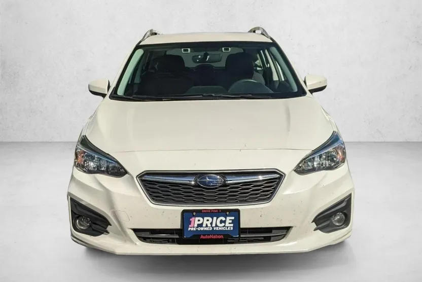 2019 Subaru Impreza Premium photo 1