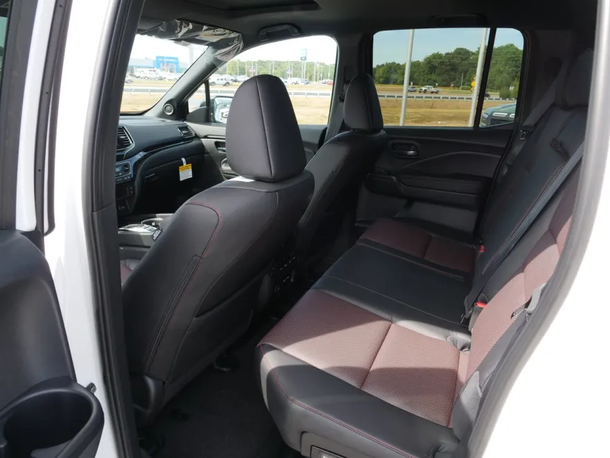 2026 Honda Ridgeline Black Edition photo 1