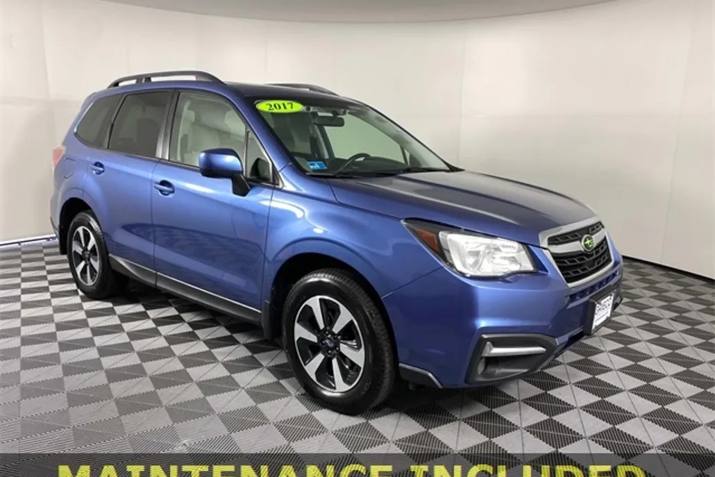 2017 Subaru Forester 2.5i Premium photo 1