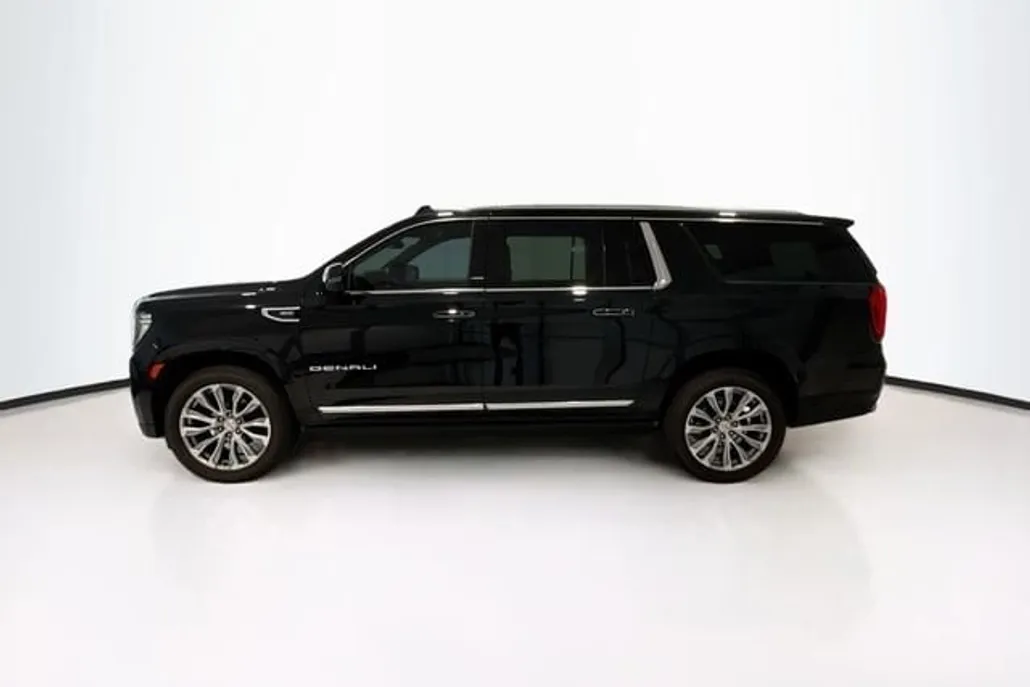 2022 Gmc Yukon XL Denali photo 1