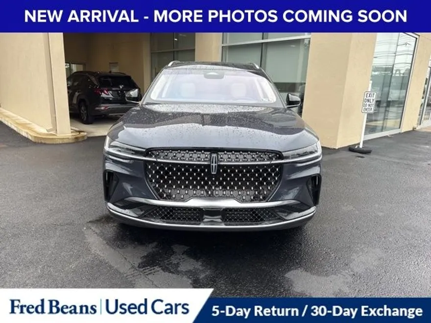 2024 Lincoln Nautilus Black Label photo 1