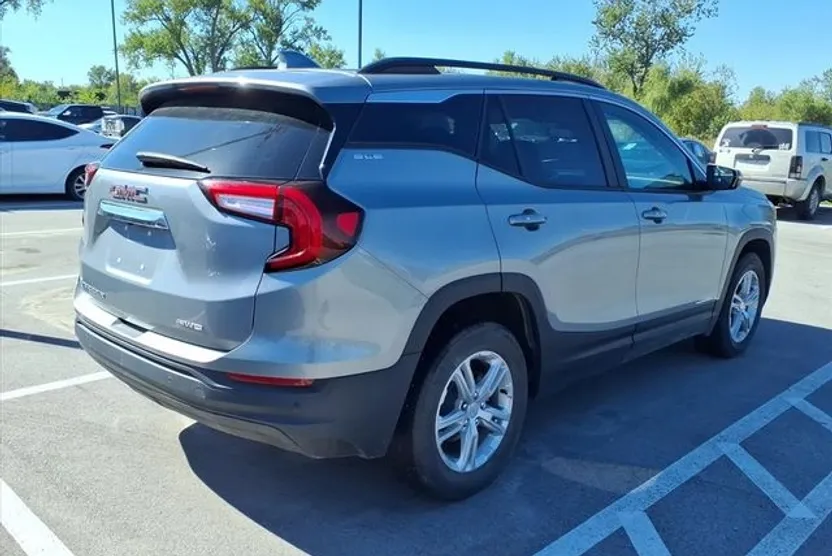 2023 Gmc Terrain SLE photo 1