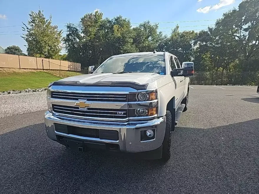 2016 Chevrolet Silverado 3500HD LTZ photo 1