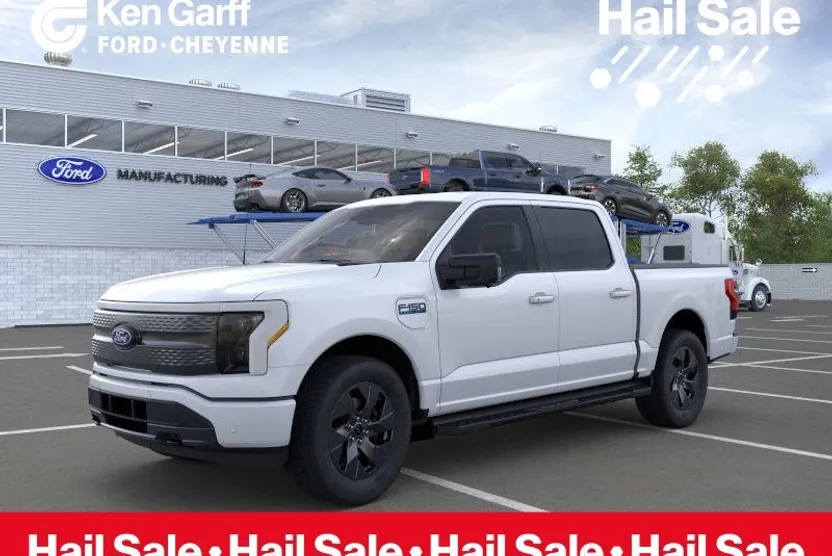 2025 Ford F-150 Lightning photo 1