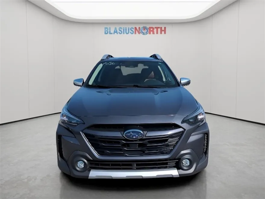2023 Subaru Outback Touring XT photo 1