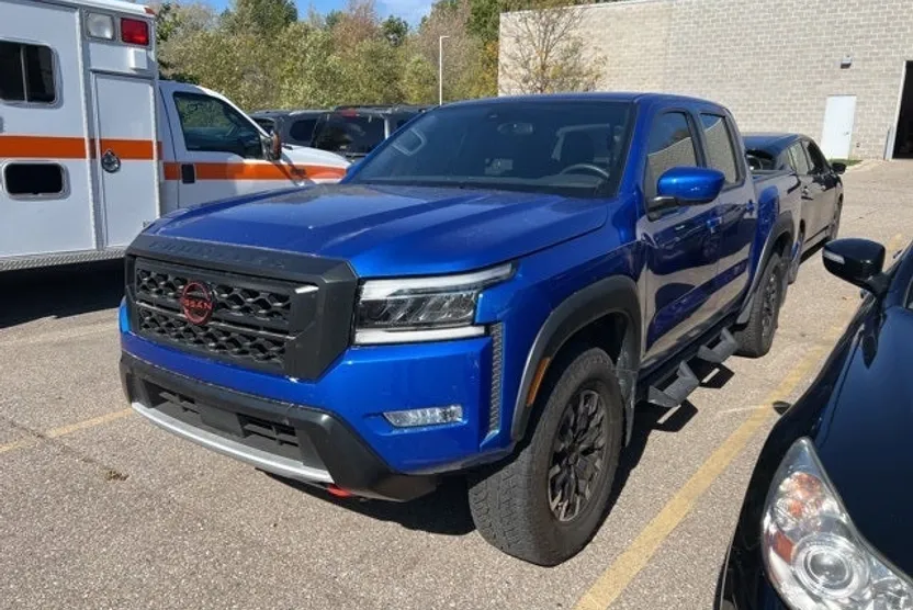 2024 Nissan Frontier PRO-4X photo 1