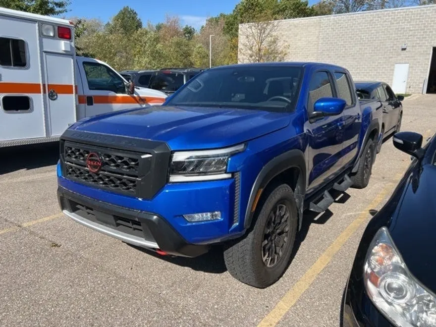 2024 Nissan Frontier PRO-4X photo 1