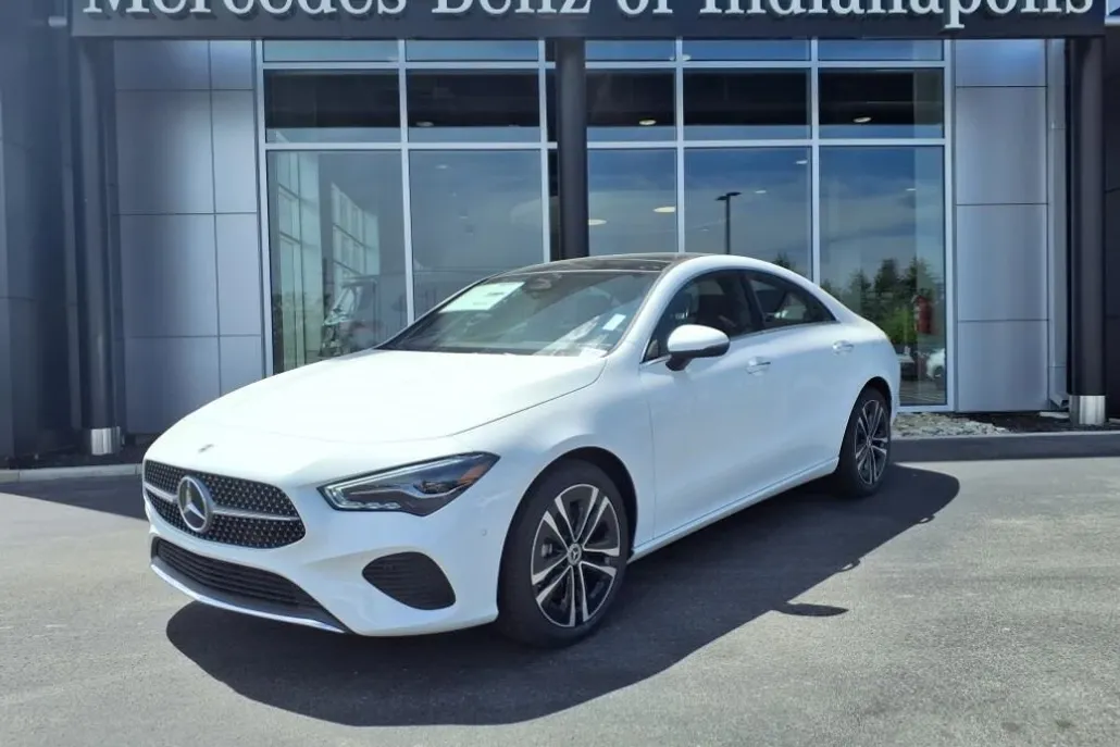 2025 Mercedes Benz CLA 250 4MATIC photo 1