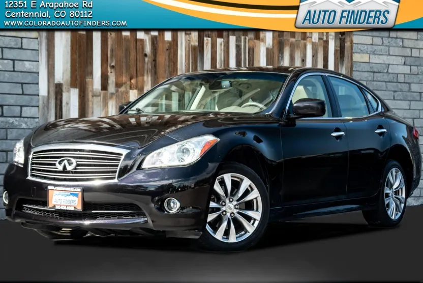 2013 Infiniti M37 photo 1
