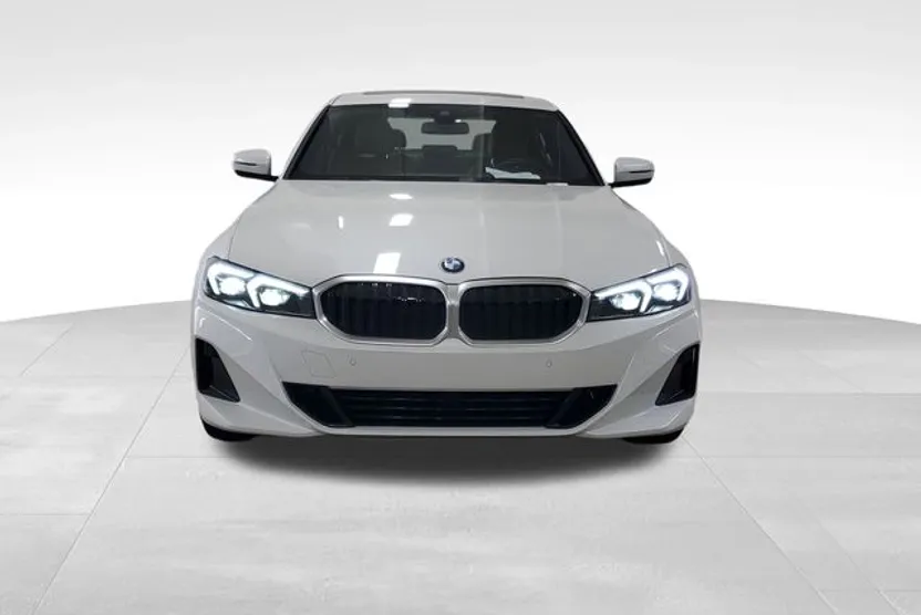 2025 Bmw 330i photo 1