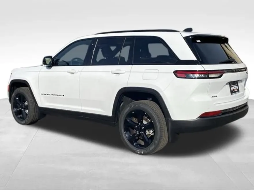 2025 Jeep Grand Cherokee Limited photo 1