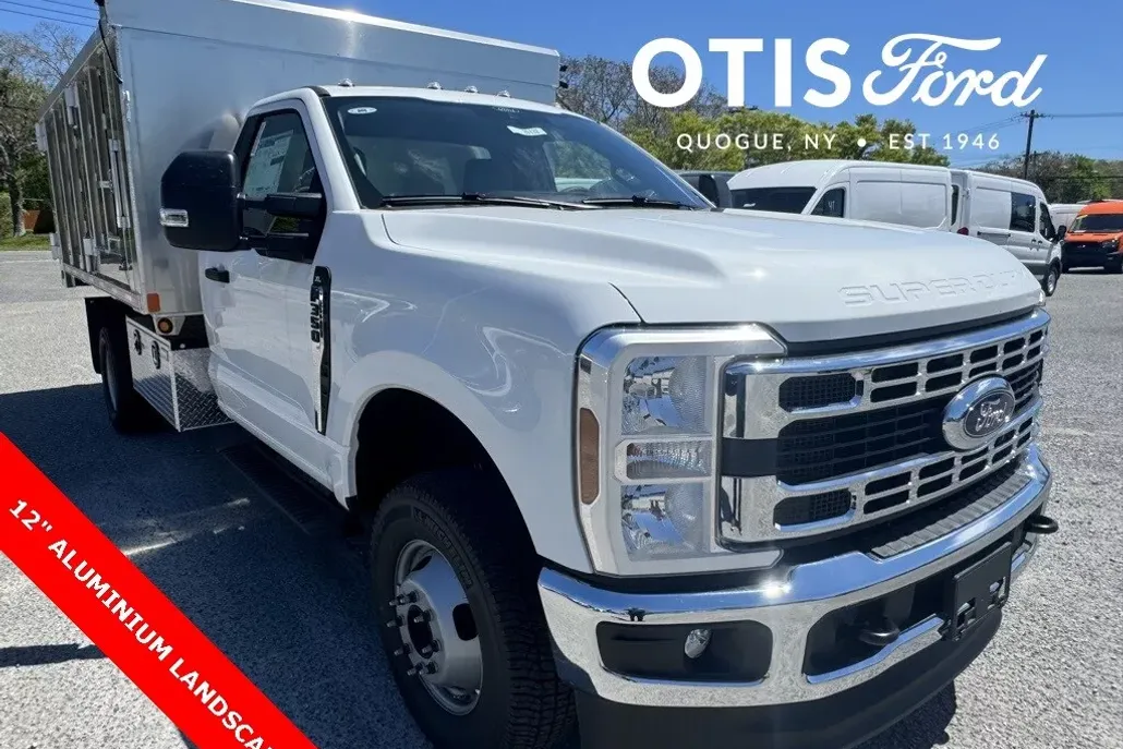 2025 Ford F-350 XL photo 1