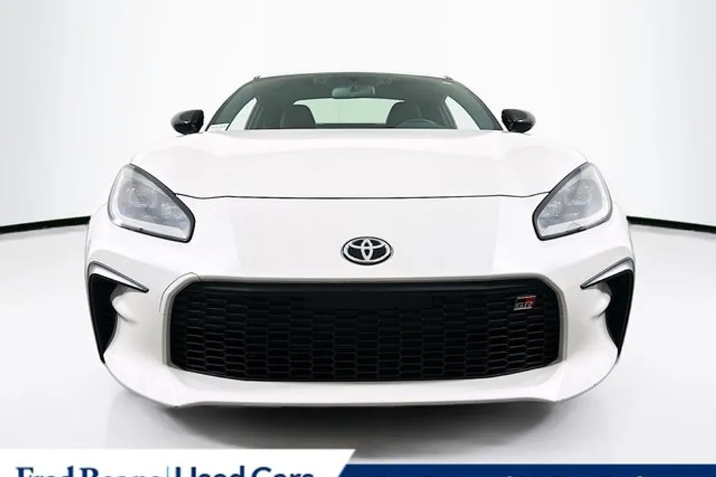 2022 Toyota GR86 Premium photo 1