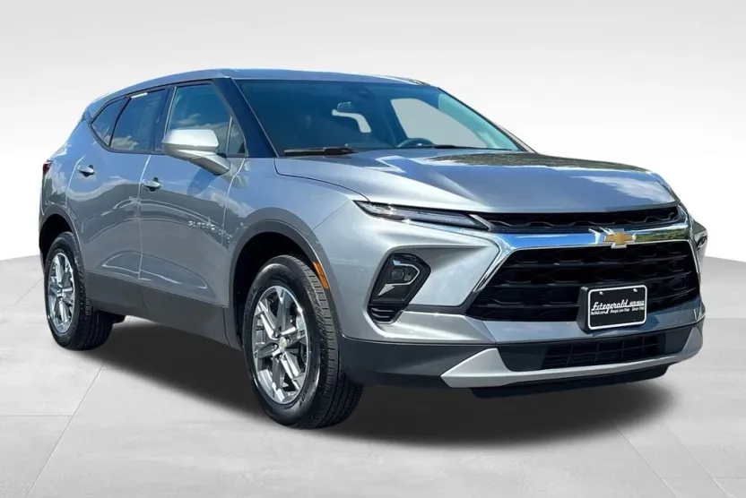 2025 Chevrolet Blazer 2LT photo 1