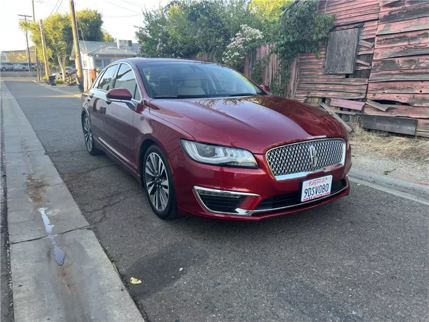 2019 Lincoln MKZ Reserve photo 1