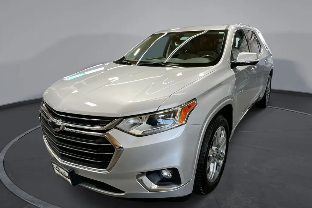 2020 Chevrolet Traverse Premier photo 1