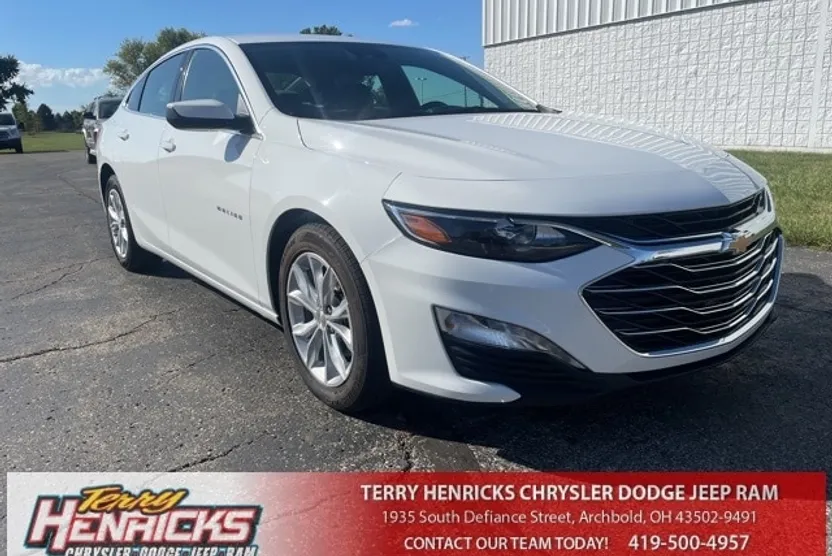 2024 Chevrolet Malibu 1LT photo 1