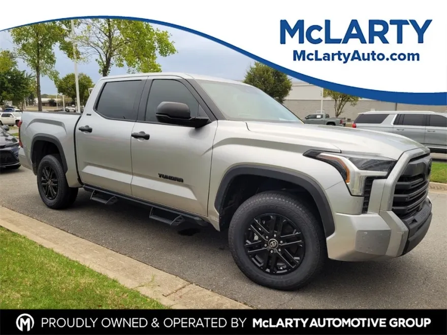 2023 Toyota Tundra SR5 photo 1