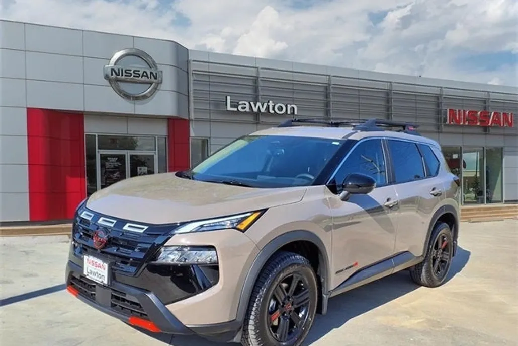 2026 Nissan Rogue SV photo 1