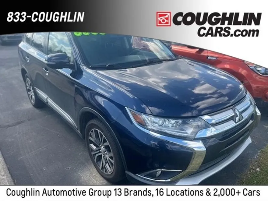 2016 Mitsubishi Outlander SE photo 1