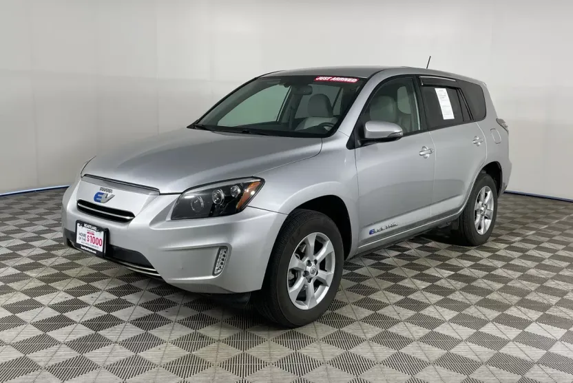 2014 Toyota RAV4 Base photo 1