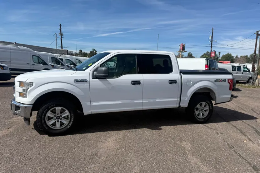 2017 Ford F-150 XLT photo 1