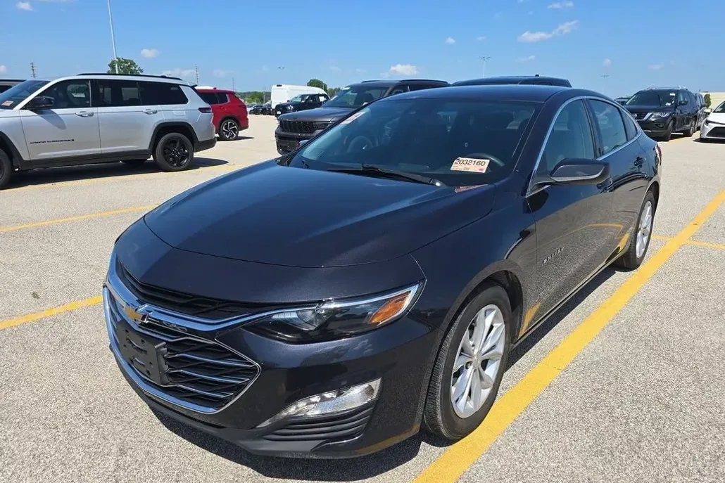 2023 Chevrolet Malibu 1LT photo 1
