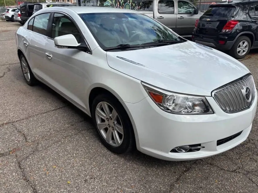2011 Buick LaCrosse CXL photo 1