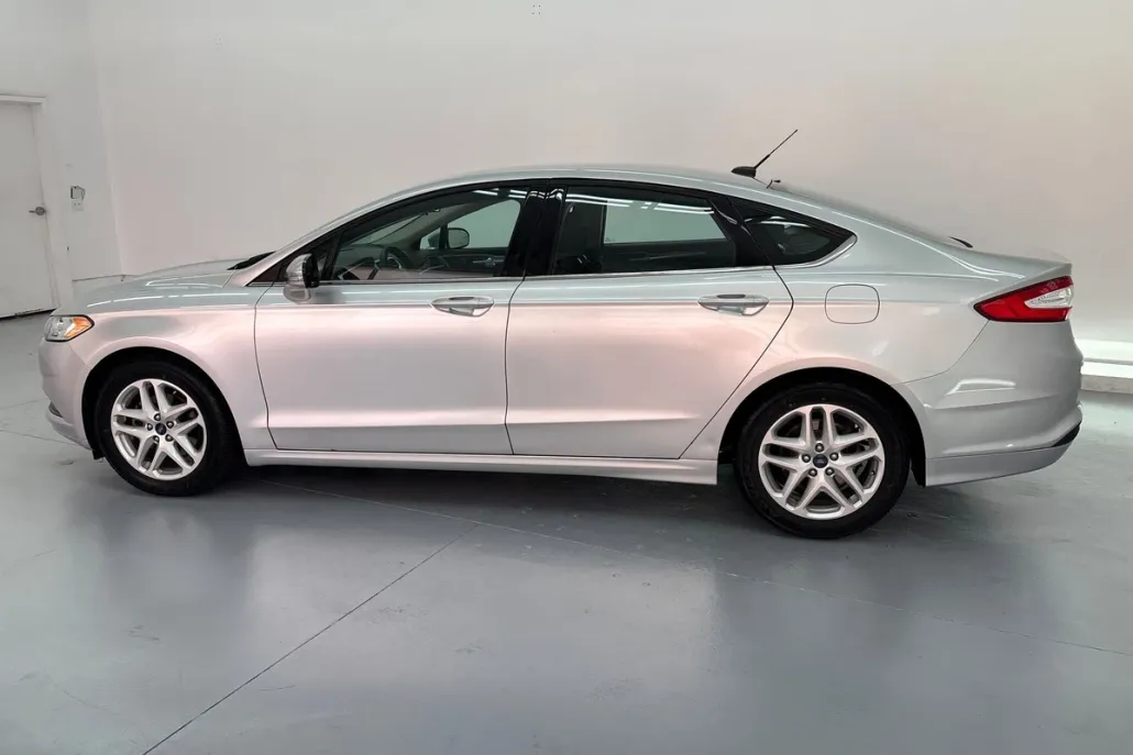 2014 Ford Fusion SE photo 1
