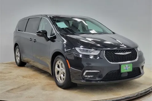 2024 Chrysler Pacifica Limited photo 2