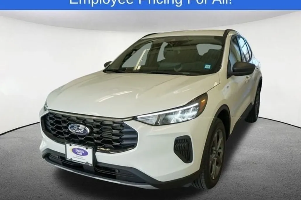 2025 Ford Escape ST-Line photo 1