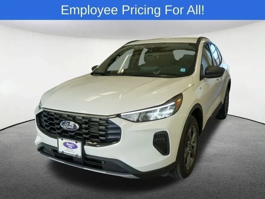 2025 Ford Escape ST-Line photo 1
