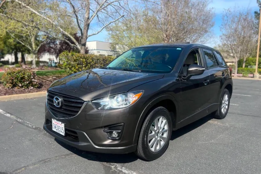 2016 Mazda CX-5 Touring photo 1