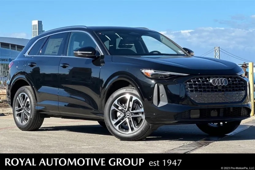 2025 Audi Q5 2.0T Premium Plus photo 1