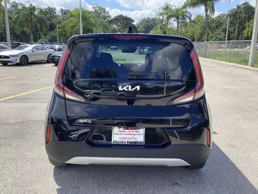 2023 Kia Soul LX S photo 1