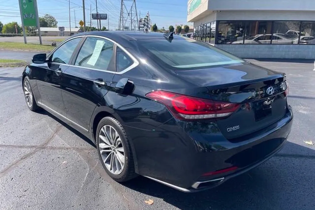 2015 Hyundai Genesis 3.8 photo 1