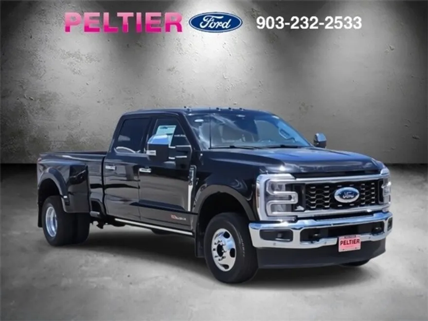 2025 Ford F-350 Lariat photo 1