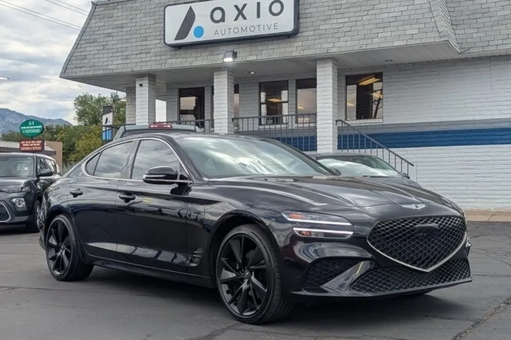 2023 Genesis G70 2.0T photo 1