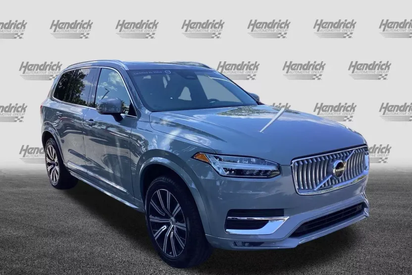 2025 Volvo XC90 Core photo 1