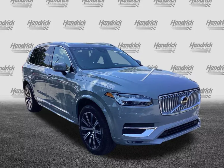 2025 Volvo XC90 Core photo 1