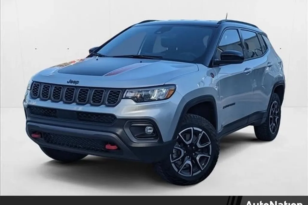 2024 Jeep Compass Trailhawk photo 1